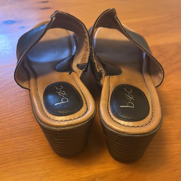 Born open toed wedge black sandals size 8M. - Picture 6 of 6